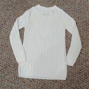 Like new condition snow white cable knit sweater. AUR name brand, sz M.